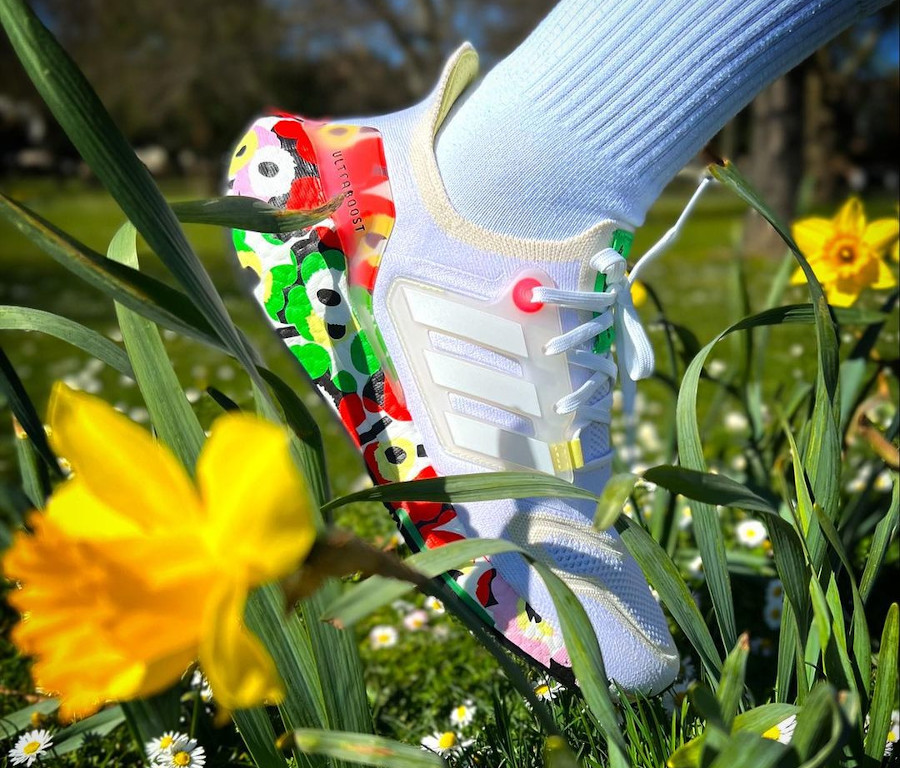 Adidas Ultra Boost 22 blanche à fleurs (5)