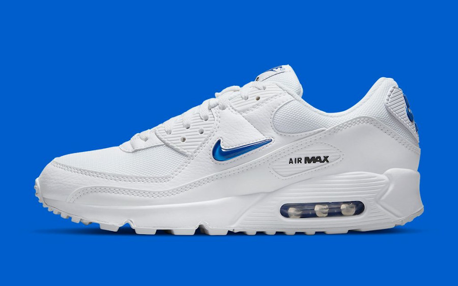 Nike-Air-Max-90-Jewell-2022-blanche-et-bleue-2