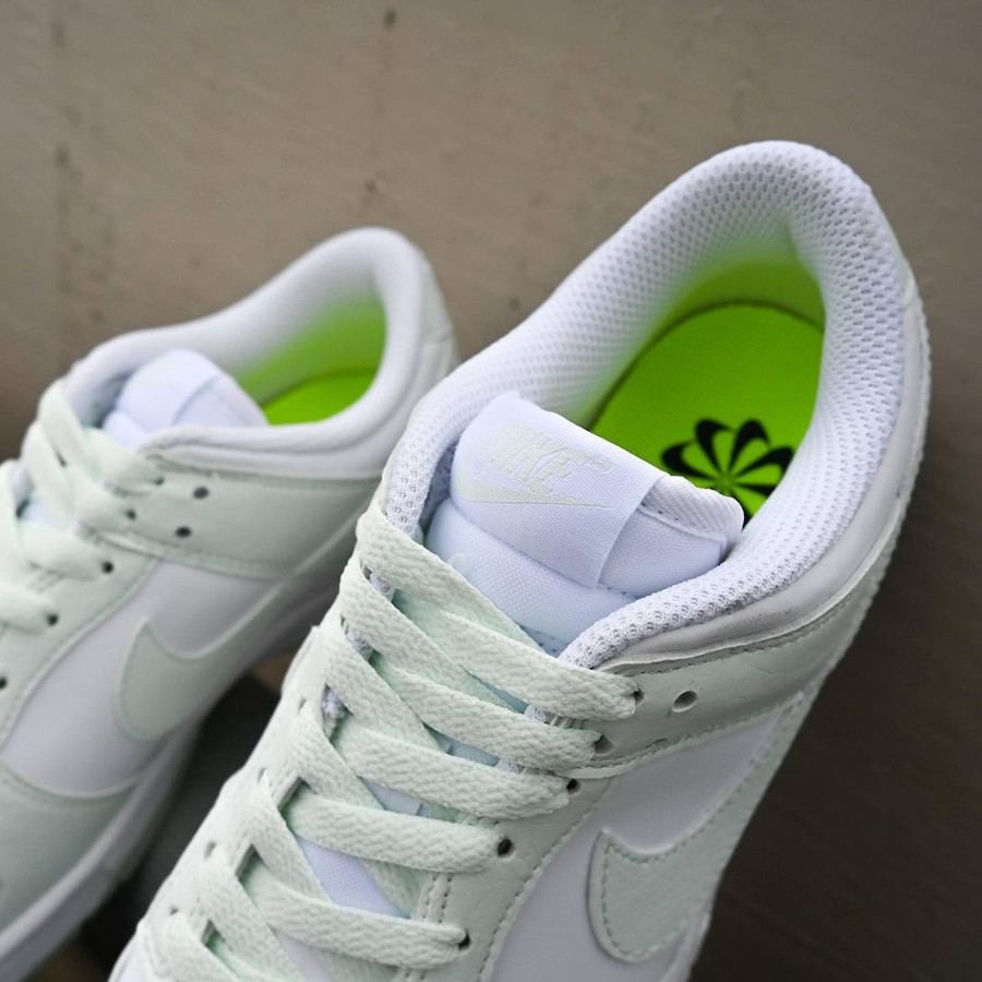 Nike Dunk Low Next Nature blanche vert pâle (1)