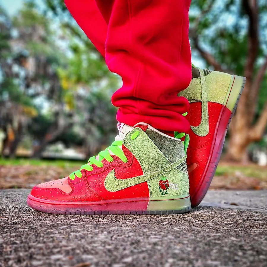 Nike SB Dunk High Pro Strawberry Cough - @wutawickedstyle