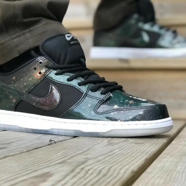 nike sb dunk low 420 intergalactic