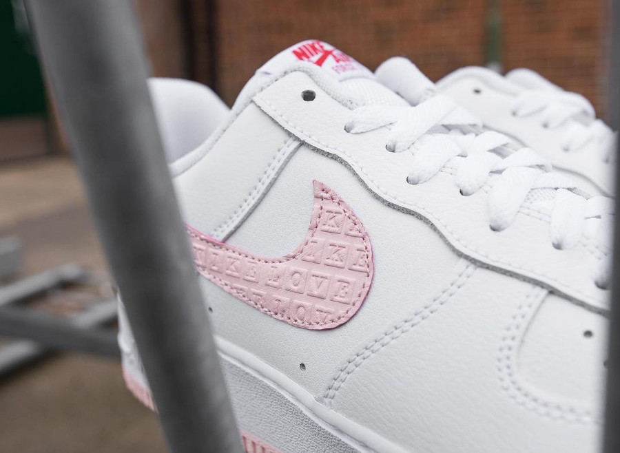 Nike Air Force 1 Low Valentine's Day 2022 'Love' DR0144-100