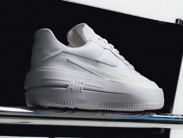 Nike Air Force 1 Pltaform blanche (1)