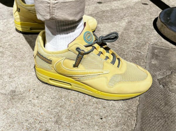 Nike Air Max 1 x Travis Scott x Cactus Jack Corp Gold DO9392 700