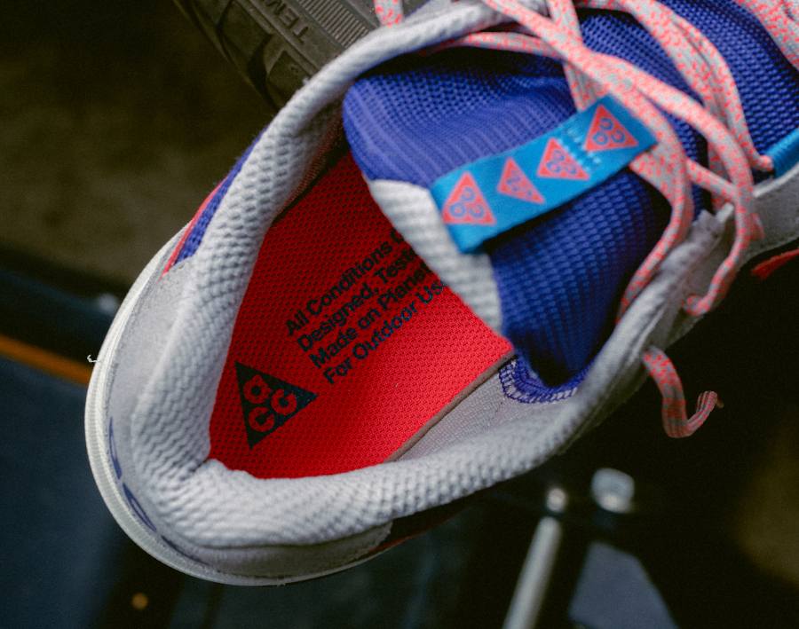 Nike Lowcate ACG grise bleue et rose fluo (1)