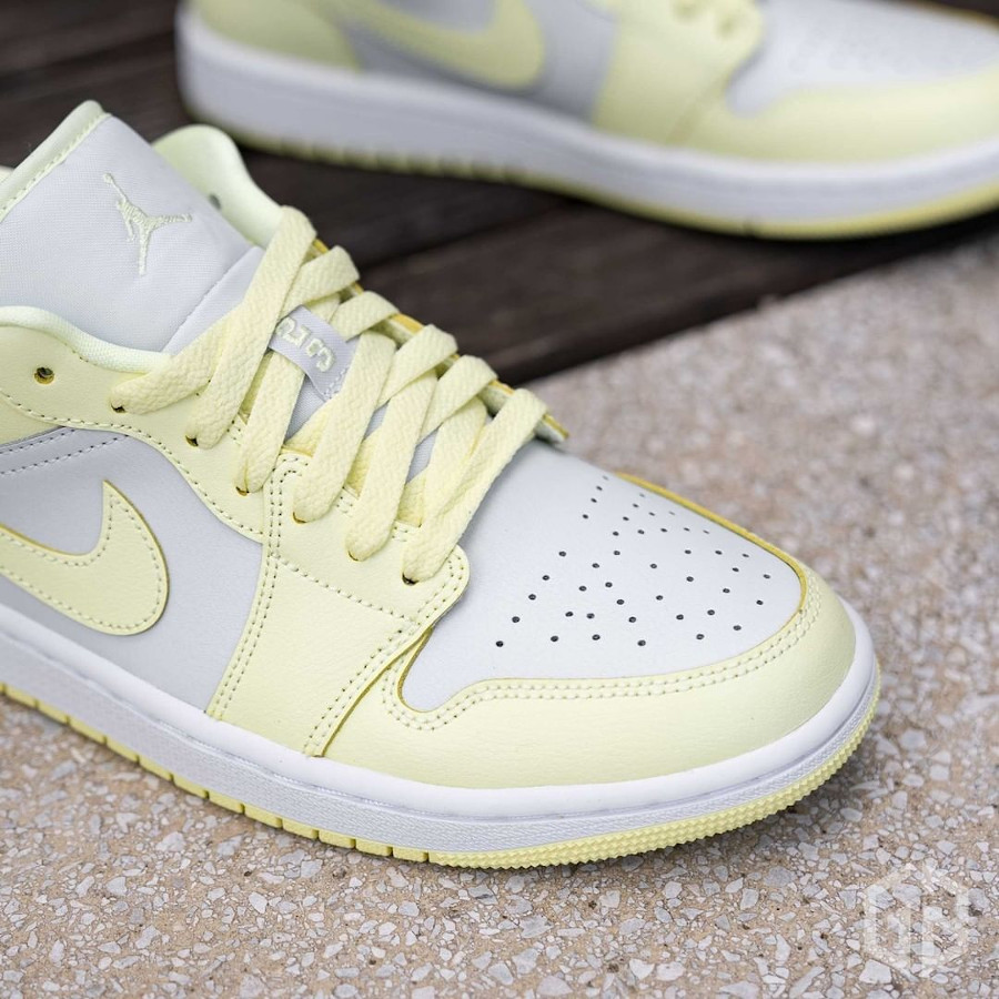 Jordan blanche et jaune online