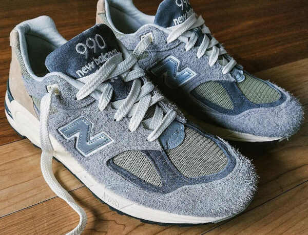 New Balance 990v2 TS en daim poilu gris (couv)