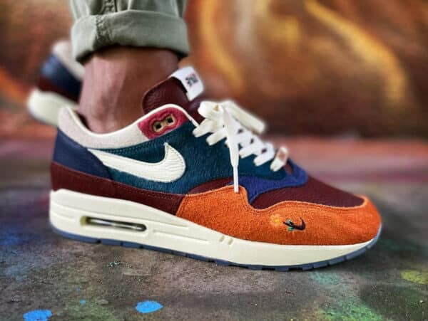 air max 1 kasina on feet
