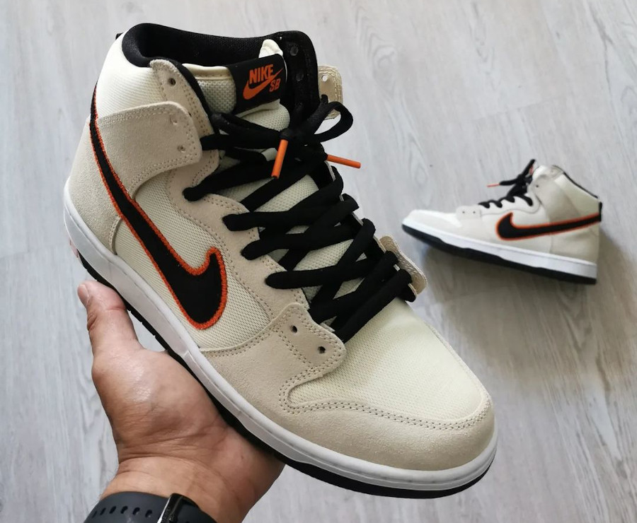 NIKE SB dunk high Coconut Milk and Black