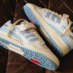 Adidas Forum Low blanche et bleu clair (2)