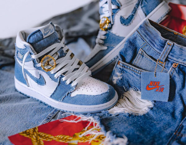 Air Jordan 1 Hi pour fille en jeans bleu (2)