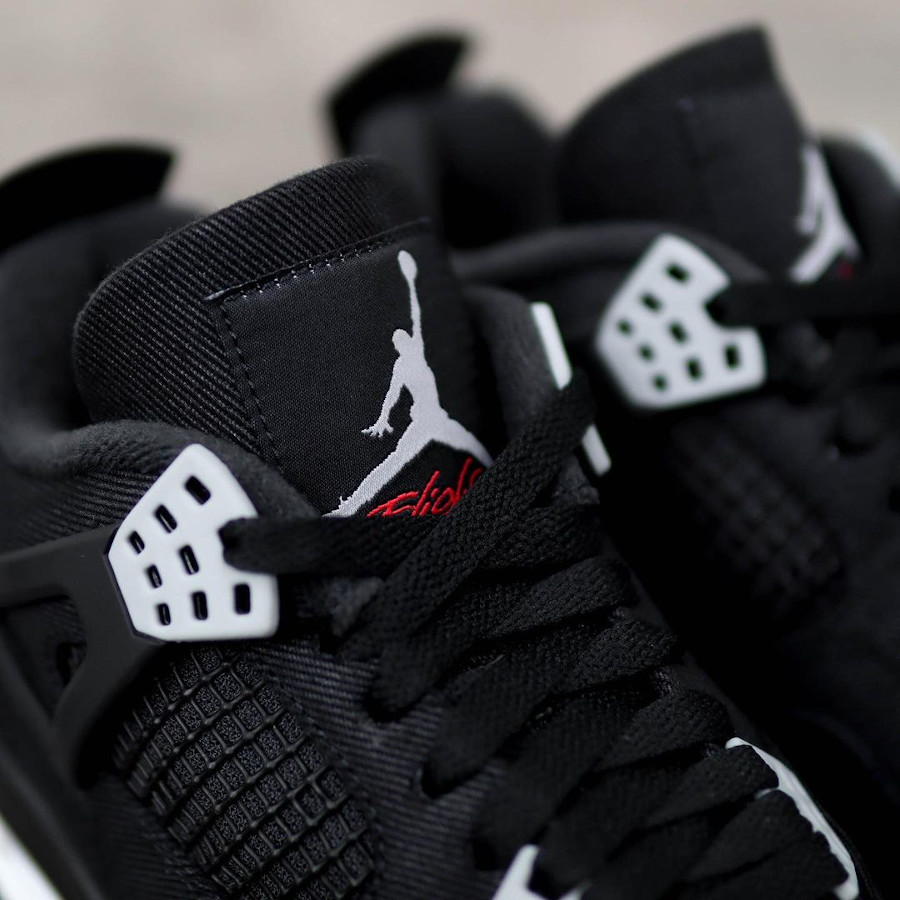 Air Jordan 4 en tissu noir (3)