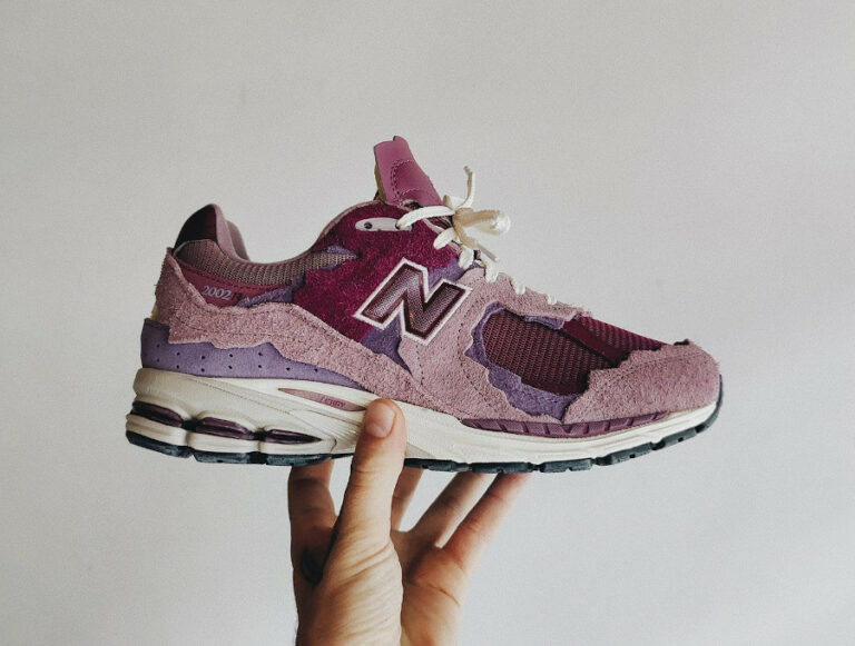 New Balance 2002R déchirée violette rose et mauve (1)