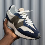 New Balance 327 Beige Navy sable et bleu foncé (6)