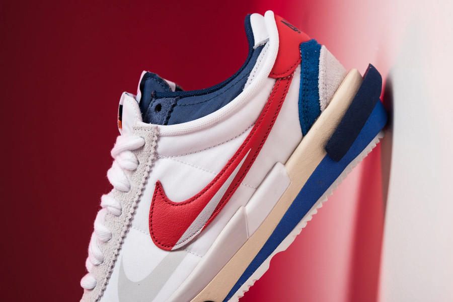 Nike Cortez Sacai blanche bleue et rouge (3)