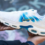 Nike Tuned 1 graffiti blanche et bleu (couv)