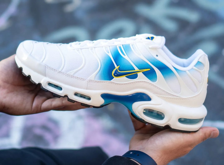 Nike Tuned 1 graffiti blanche et bleu (couv)