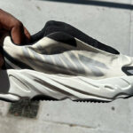 Adidas Yeezy Boost 700 MNVN Laceless Analog