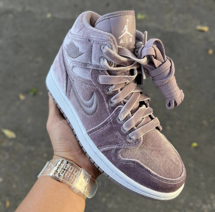 Air jordan 1 mid femme violet deals
