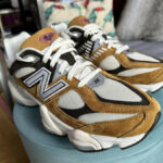 New Balance 9060 en suède curry (8)