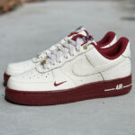 Nike Air Force 1 basse blanc cassé et bordeaux 2022 (5)