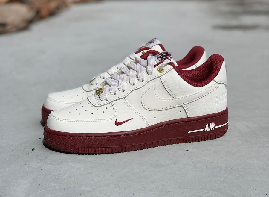 Nike Air Force 1 basse blanc cassé et bordeaux 2022 (5)