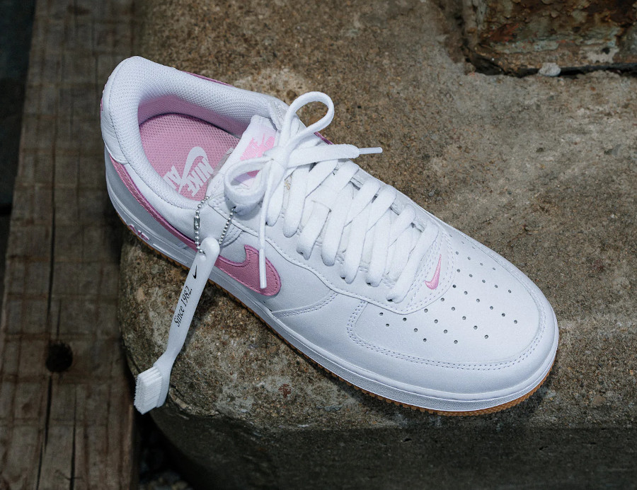 Nike Air Force basse COTM blanche rose (2)
