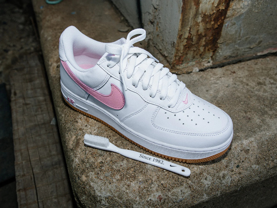 Nike Air Force basse COTM blanche rose (3)