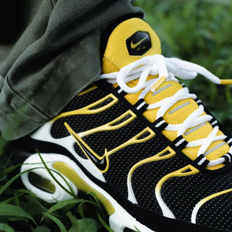 nike tn yellow and black