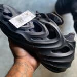 Adidas Adifoam Quake noire et grise (1)