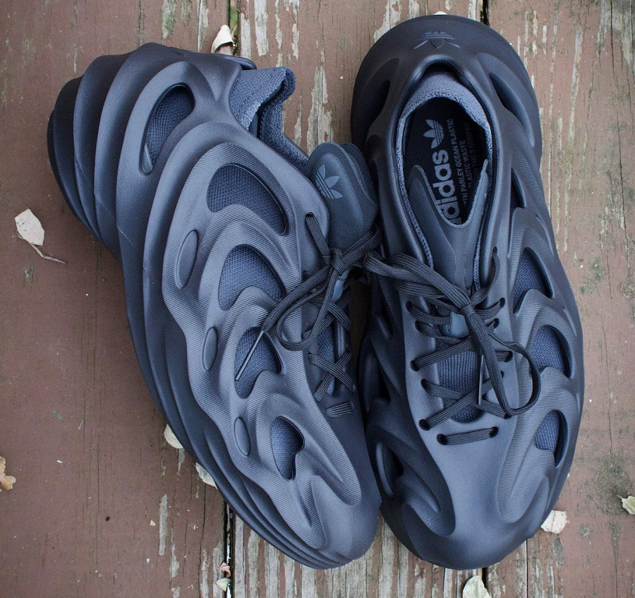 Adidas Adifoam Quake noire et grise (3)