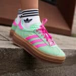 Adidas Gazelle Bold vert pistache et rose on feet