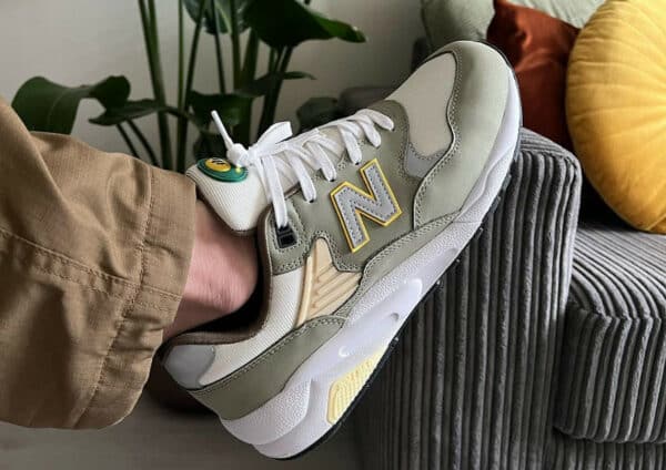 New Balance 580 vert olive jaune et beige (4)