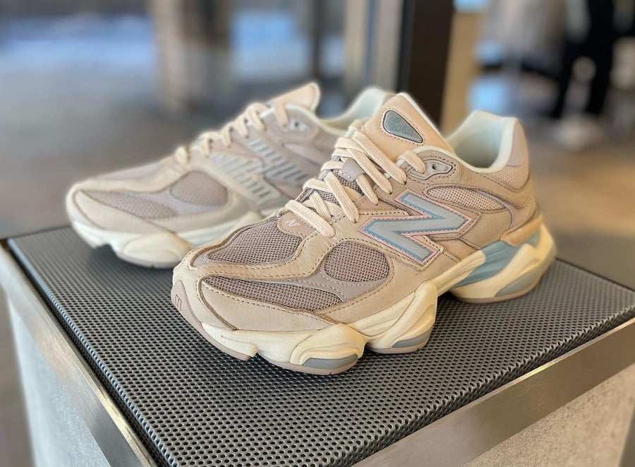 New Balance 9060 beige rose et bleu pastel (1)