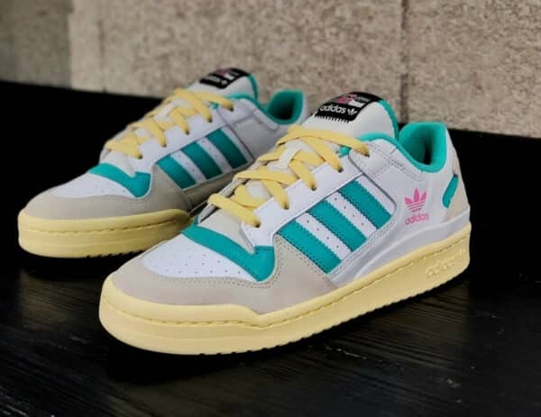 Adidas Forum Low blanche vert menthe et rose (1)