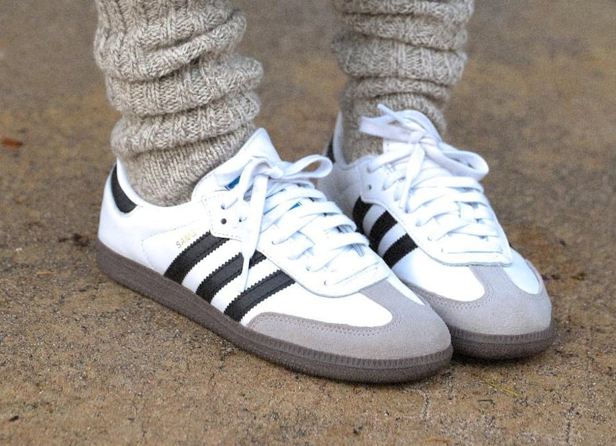 Adidas Samba OG blanche on feet