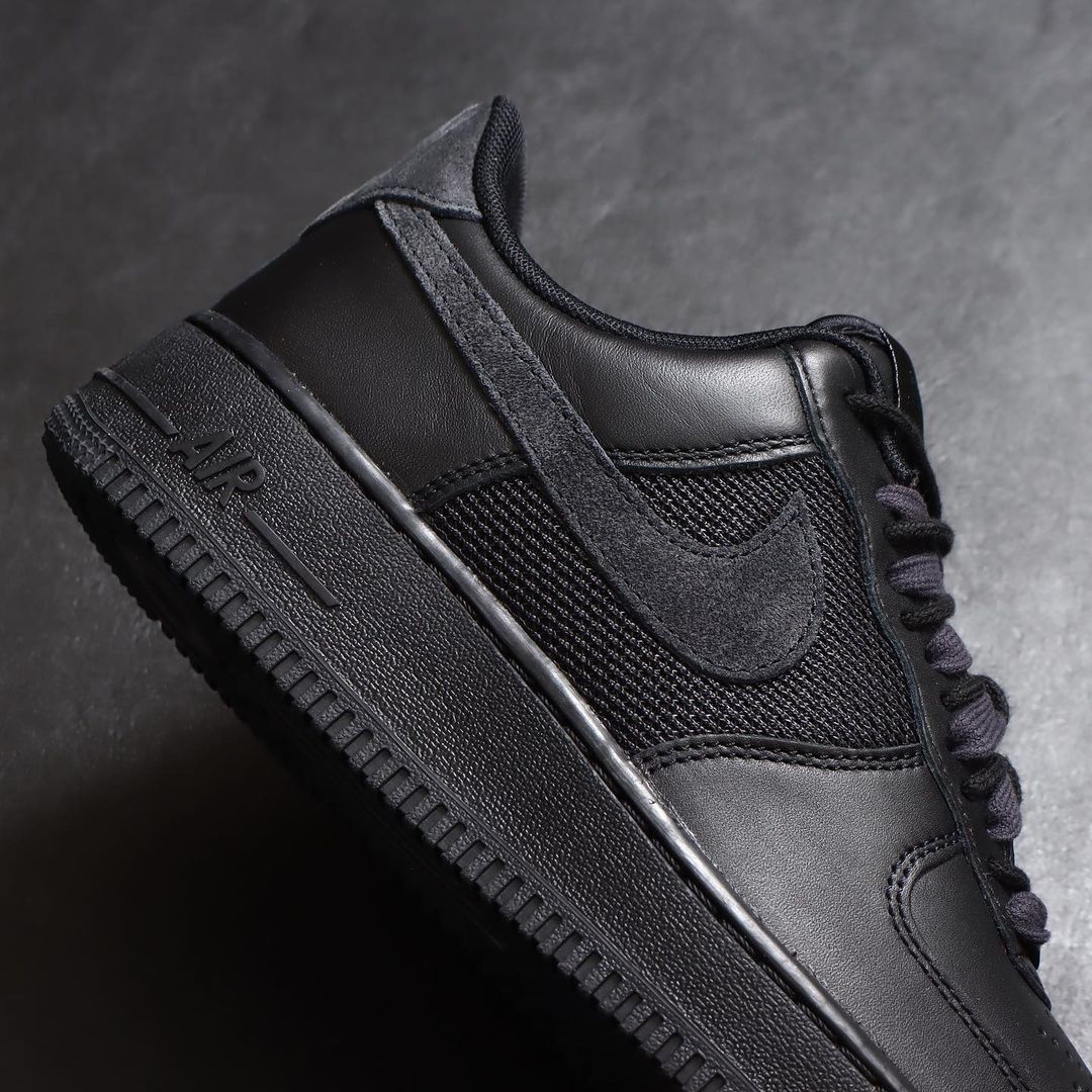 Nike Air Force 1 Low x Slam Jam Black and Off Noir logo à l'envers