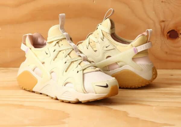 Nike Championship Air Huarache Craft beige et rose couv 600x421