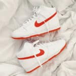 Nike Dunk Hi Retro blanche et rouge piment (couv)