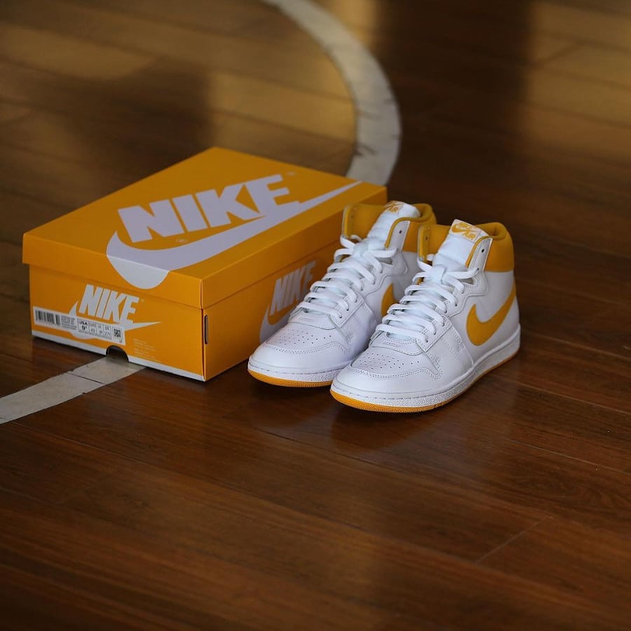 Nike Air Ship White University Gold AJ1 Banned DX4976 107