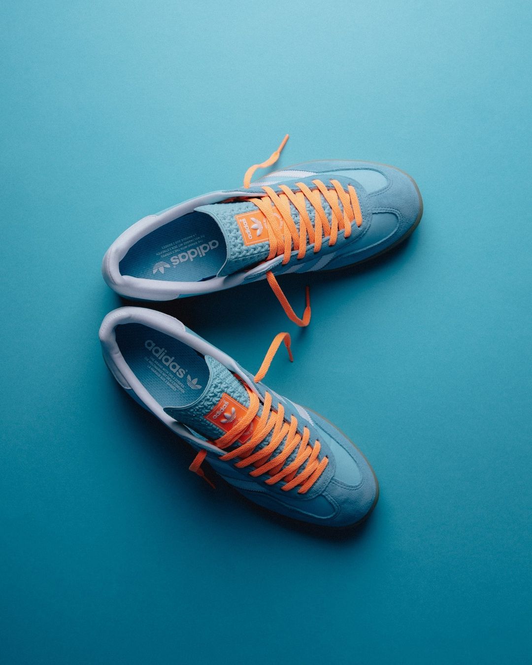 Adidas Gazelle Indoor 2023 bleu turquoise et orange (1)