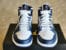 Air Jordan 1 Mid blanche et bleu foncé 2023 (6)