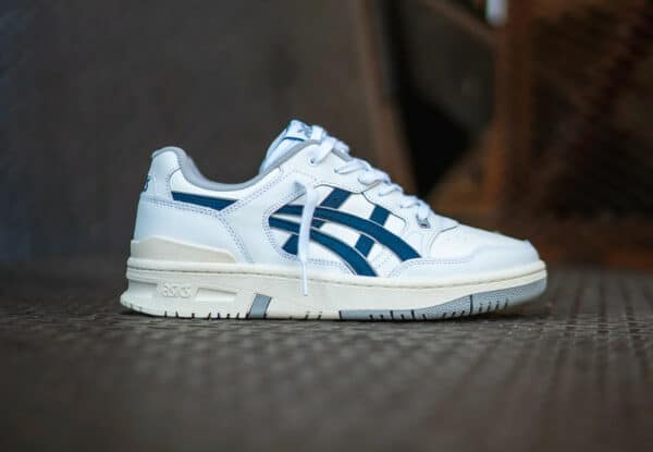 Asics EX89 blanche et bleu foncé (2)