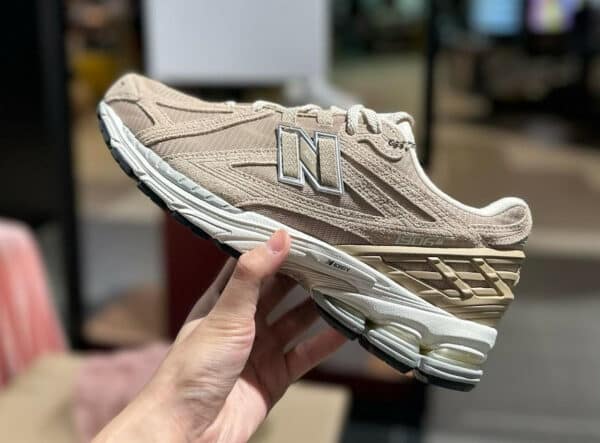 New Balance adds to their beige (2)