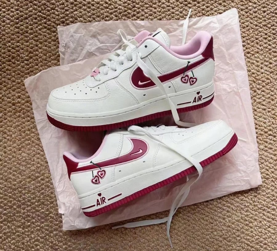 Nike Air Force 1 Low V-Day Cherry Heart (1)