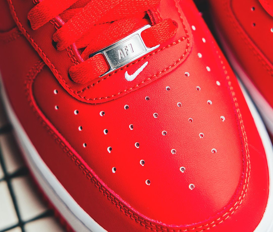 Nike Air Force 1 Low rouge Since 82 (4)