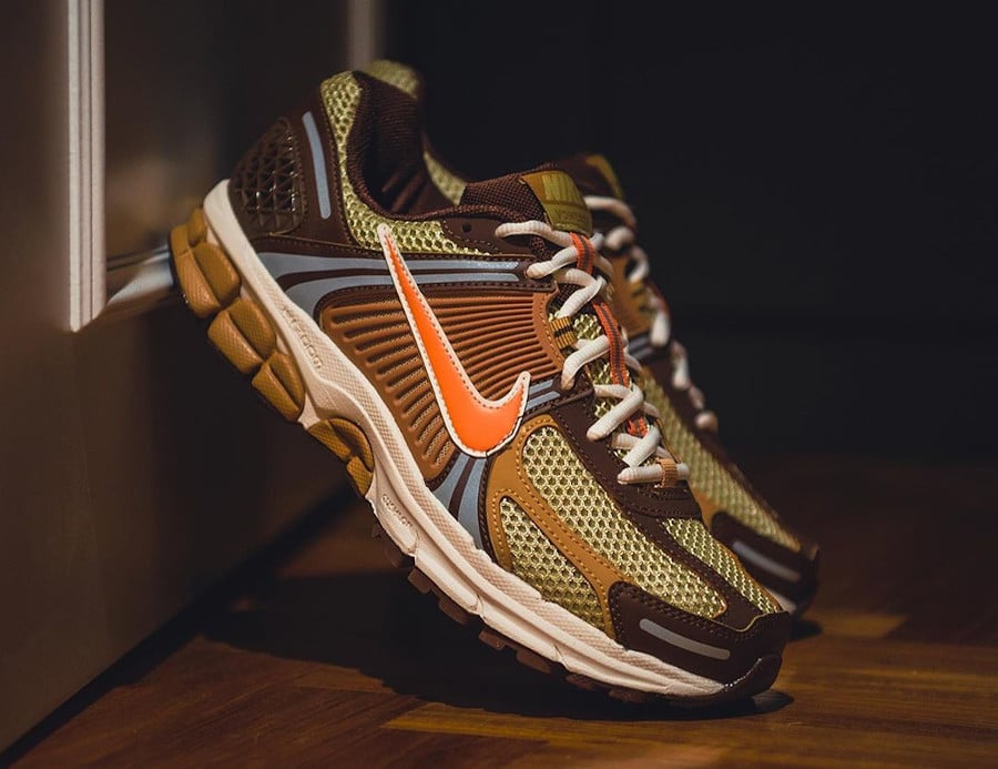 Nike vomero 5 shop marron