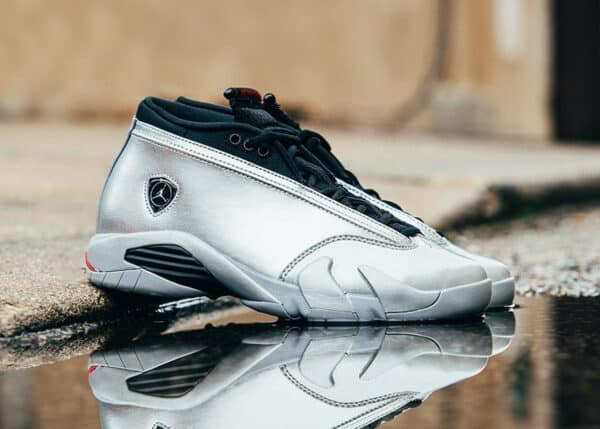 Air Jordan XIV en cuir brillant gris métallique (1)