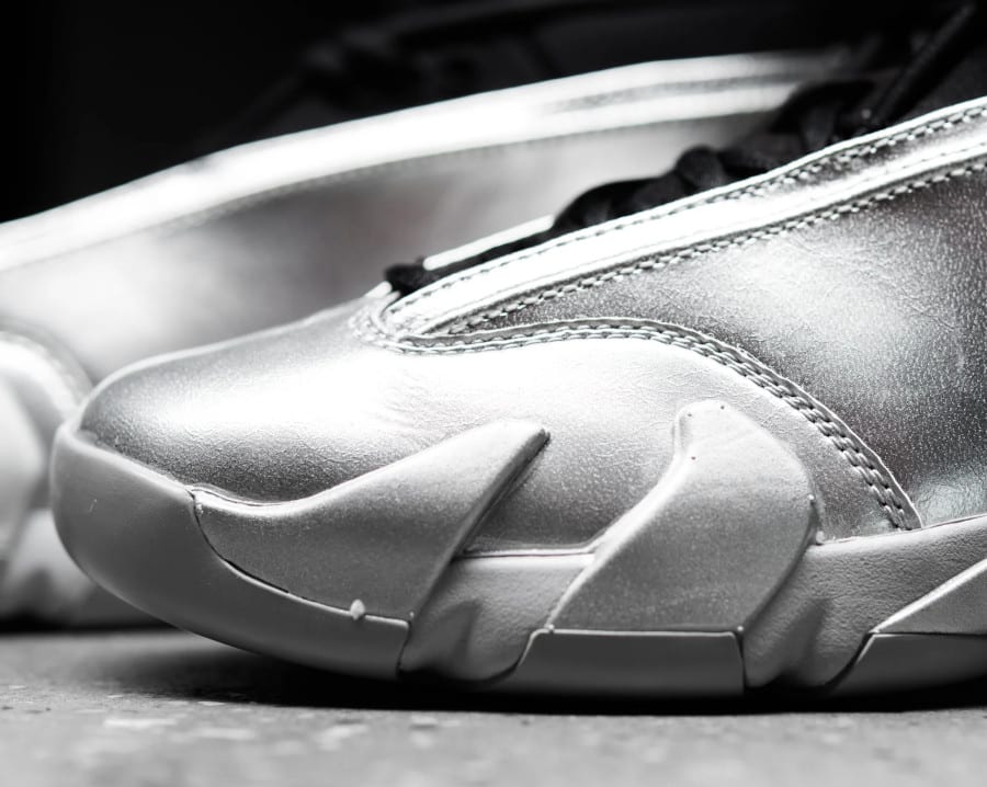 Air Jordan XIV en cuir brillant gris métallique (5)