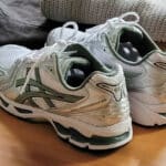 Asics Gel Kayano 14 blanche métallique vert pâle (2)